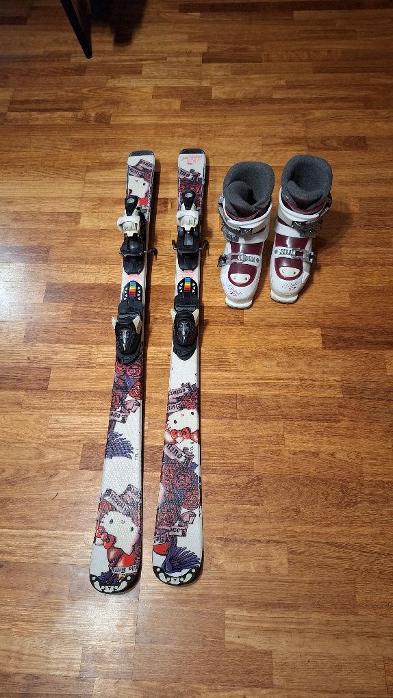 Narty dla dziewczynki Hello Kitty z butami