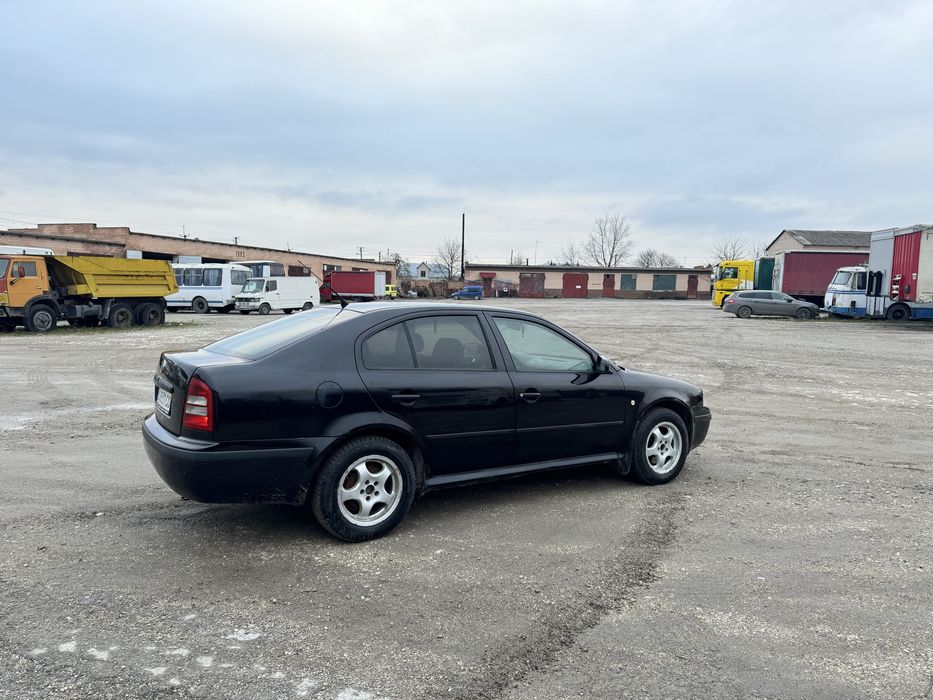 Шкода Октавія Тур 1.9TDI