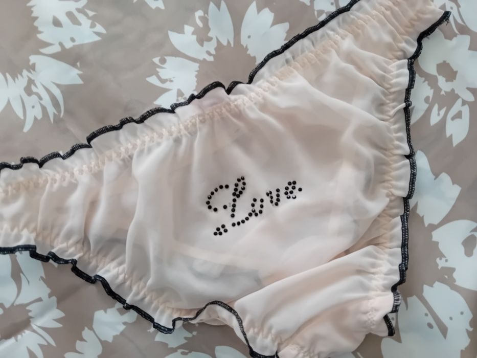 Sueca  Triumpf   feminina