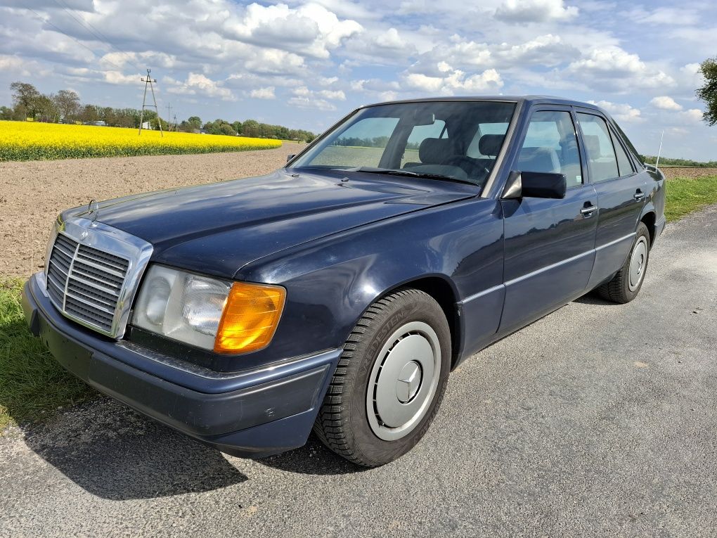 Mercedes w124 230e, sprawny, oryginalny przebieg.