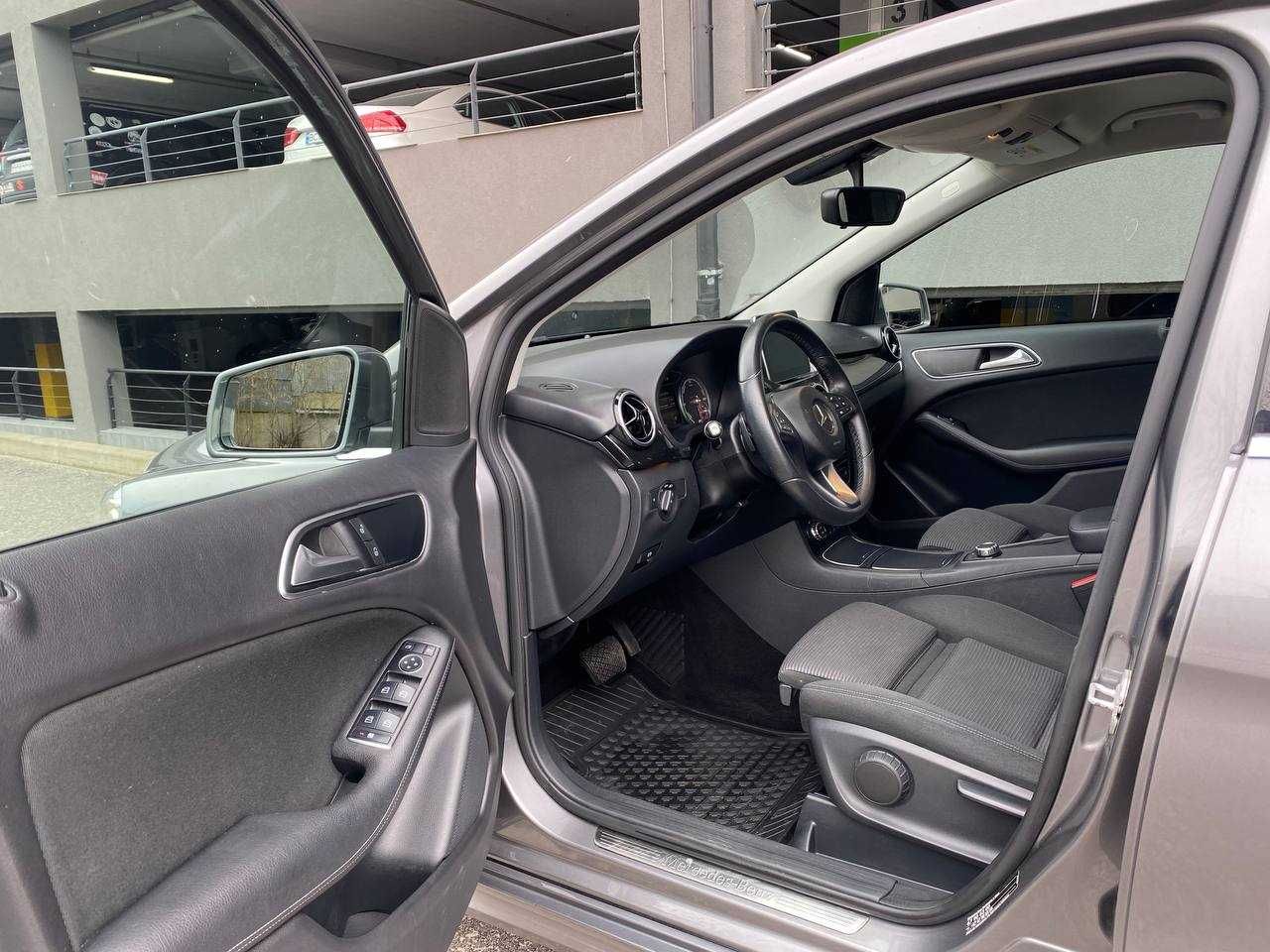 2016 Mercedes-Benz B250E - 11900 $