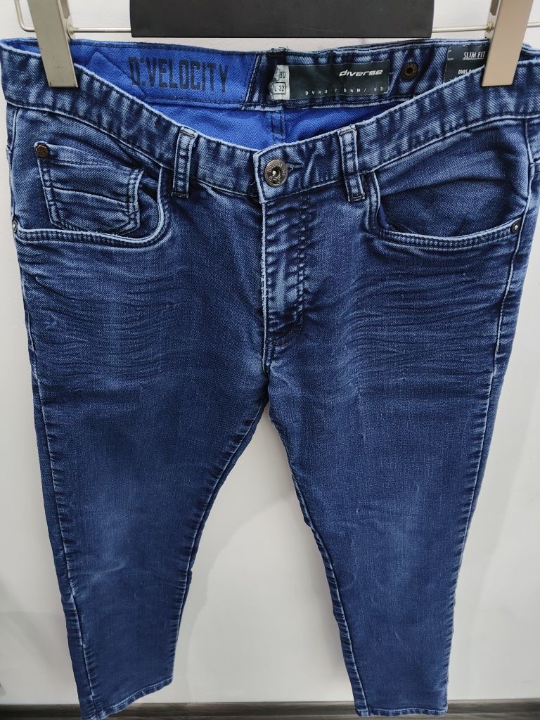 Jeansowe spodnie Diverse 32 L