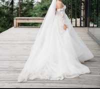 Весільна сукня не вінчана, вдягала один раз на фотосесію