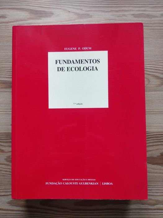Fundamentos de Ecologia, de Eugene Odum.