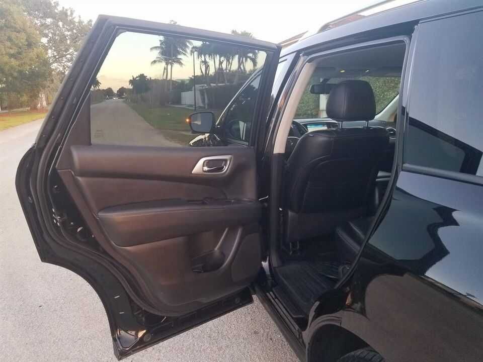 2020 Nissan Pathfinder SL