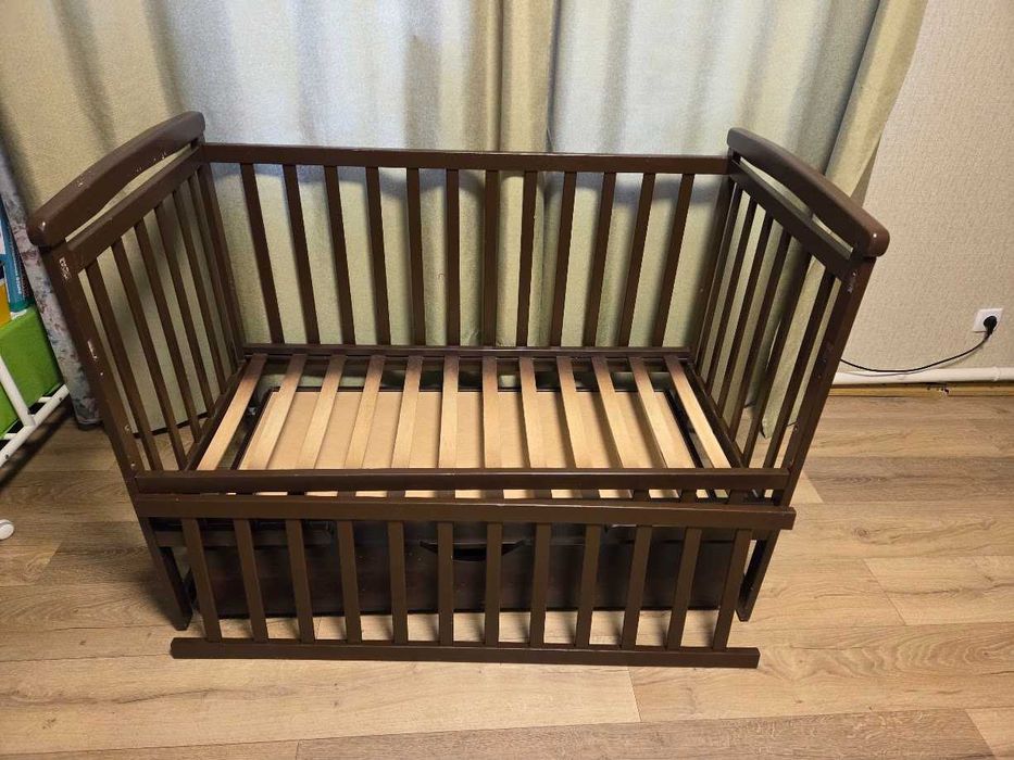 Дитяче дерев'яне ліжко трансформер