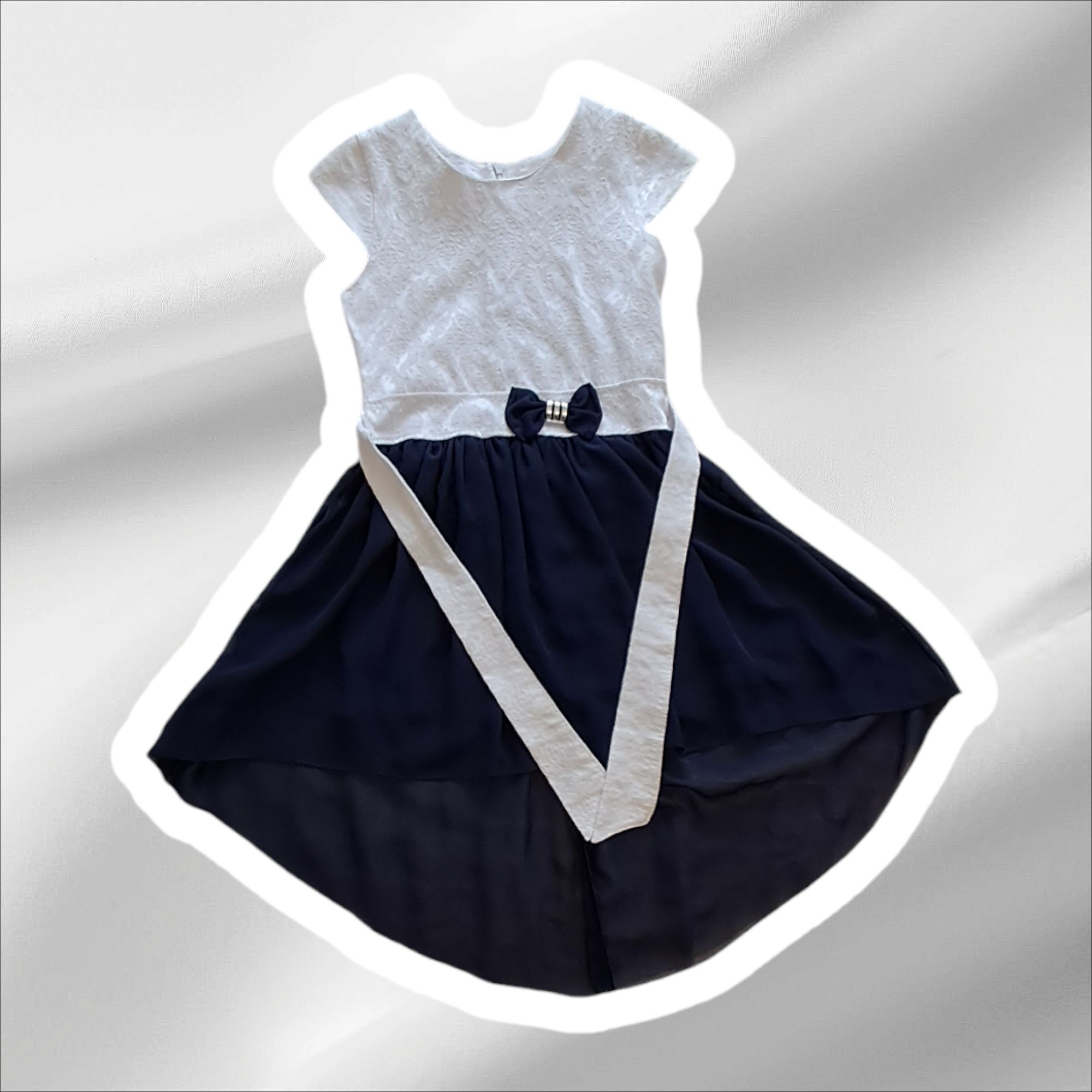 Elegancka sukienka dziewczęca