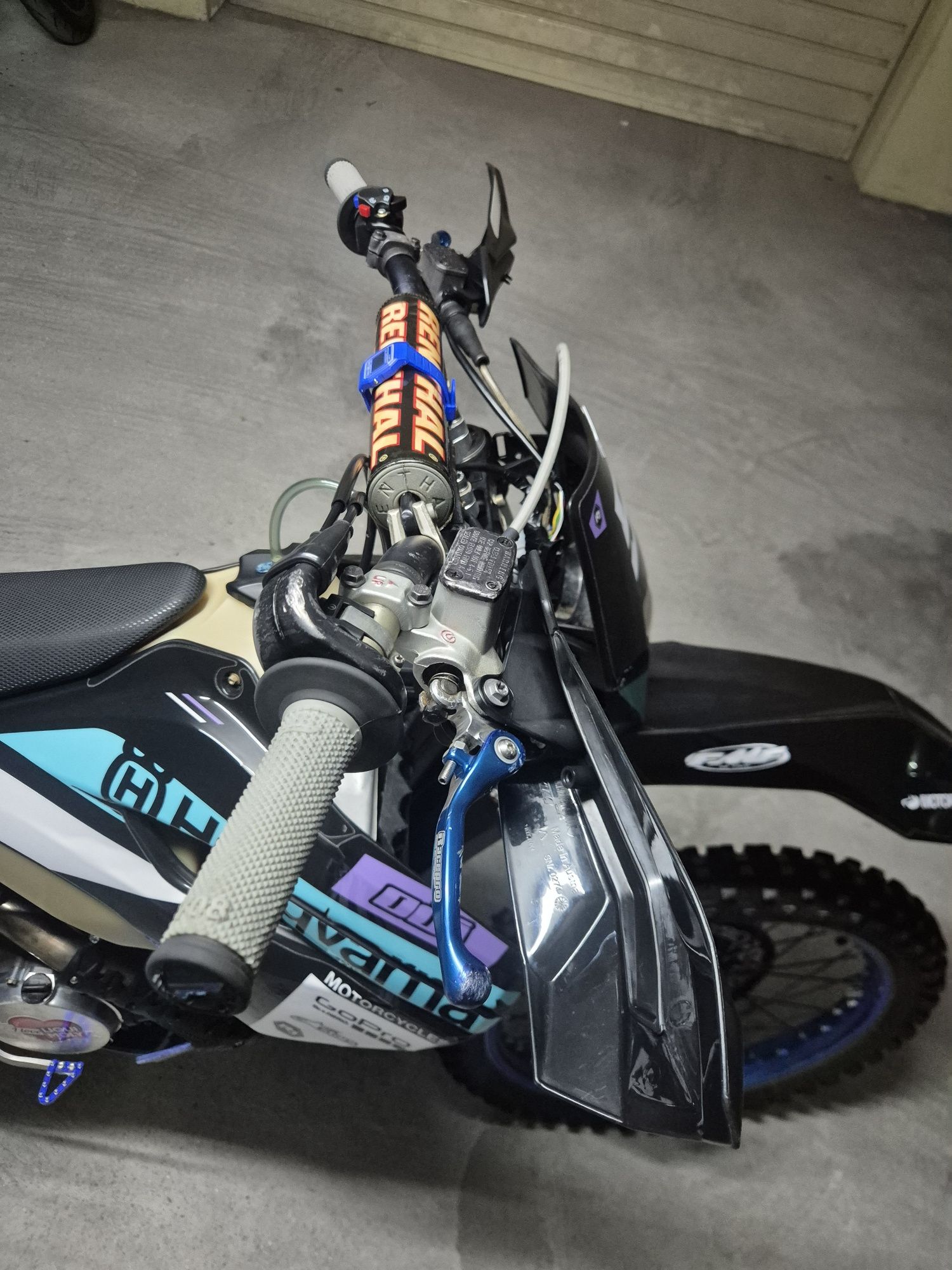 Mota Enduro em muito bom estado