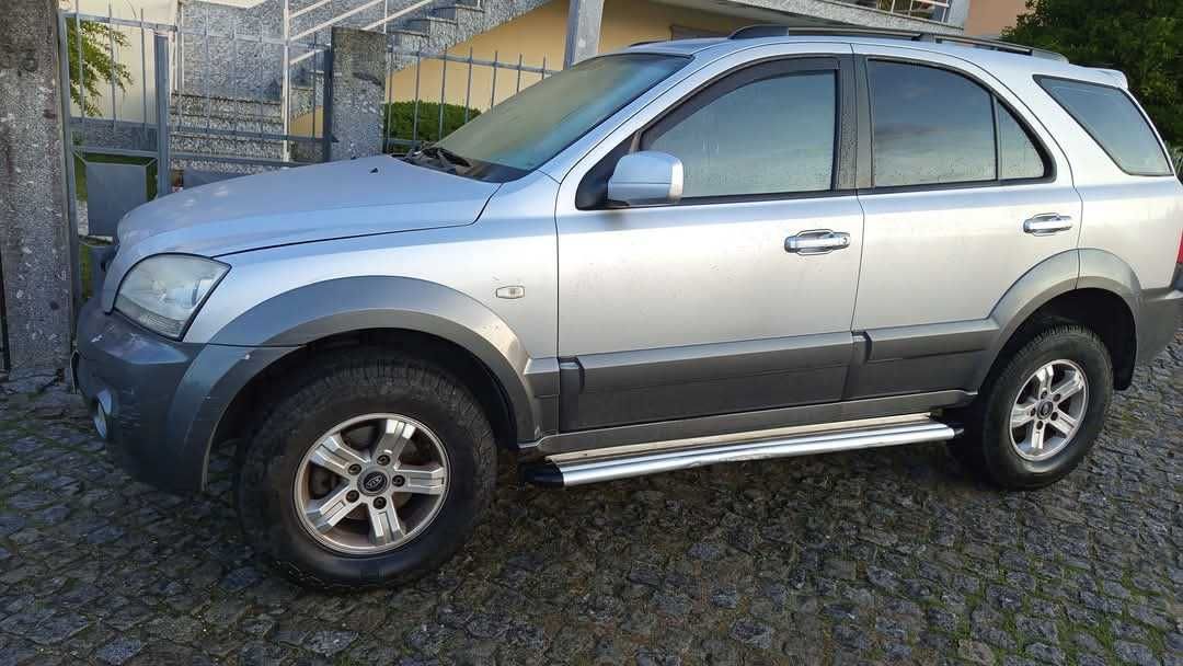 Kia sorento em bom estado com varios extras