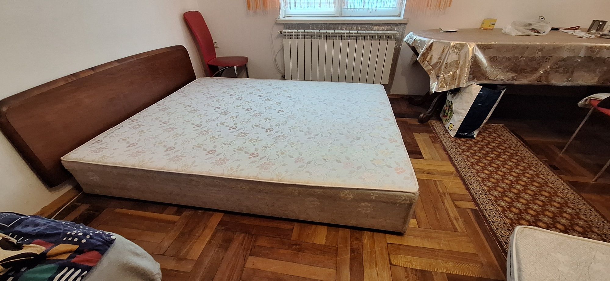 Двоспальне ,1,6 на 2м,, доставка  бусом+1000