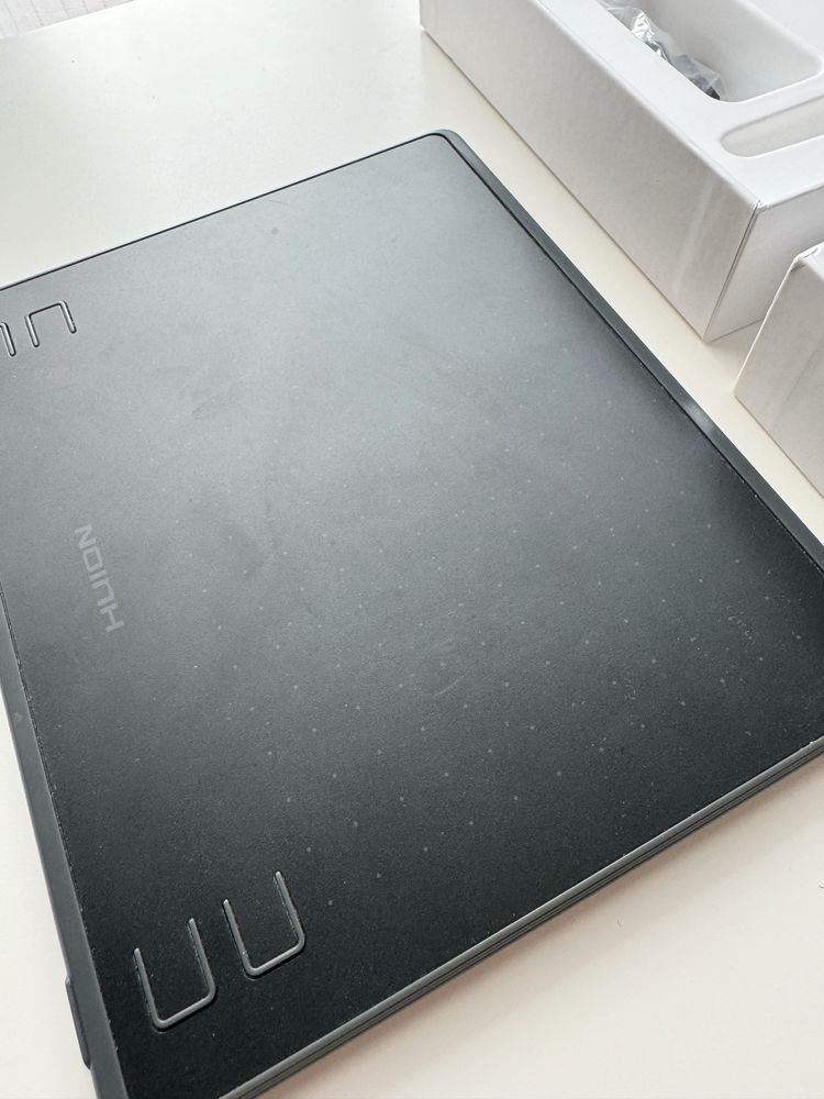 Tablet graficzny Huion HS64, bez piórka