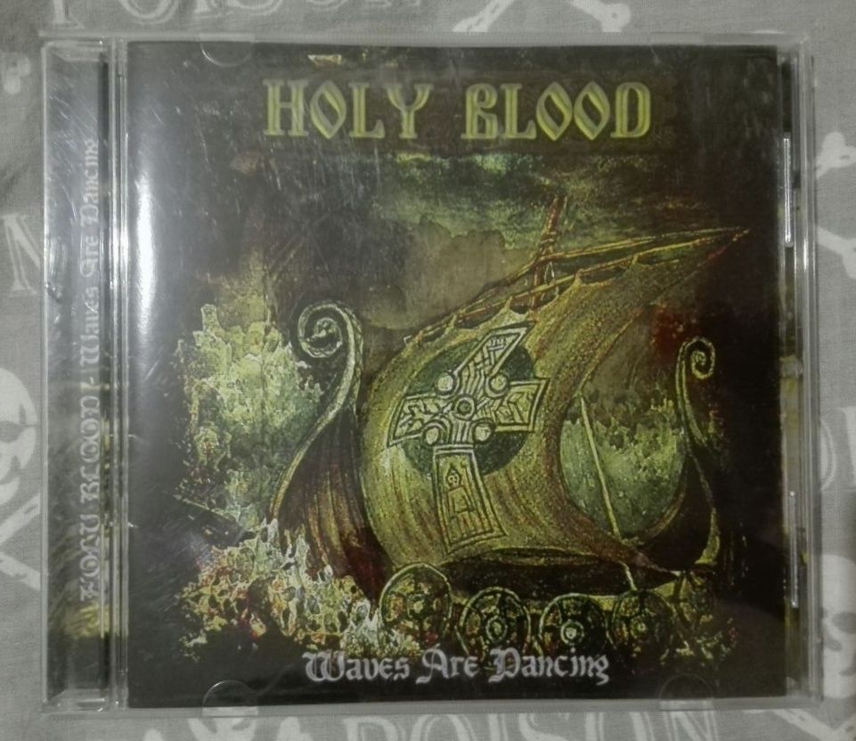 CD HOLY BLOOD - Waves are Dancing (2004)