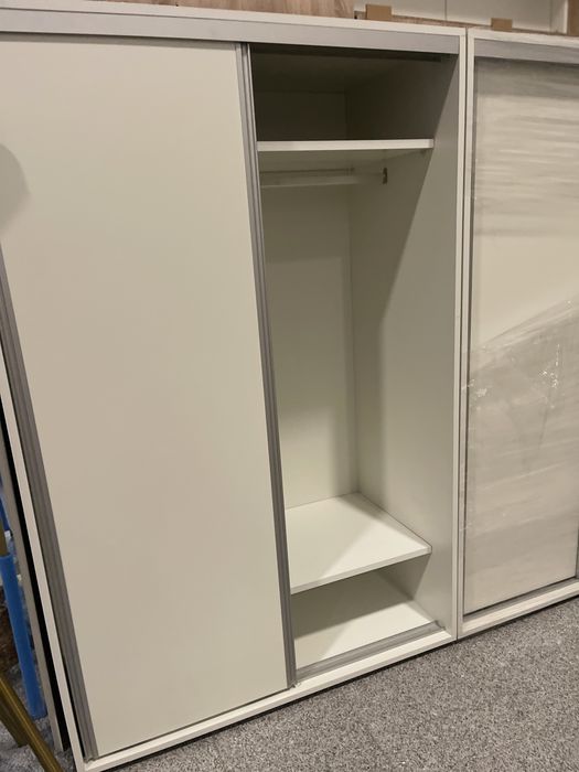 STOCK-OFF de Roupeiros poli laminado NOVOS