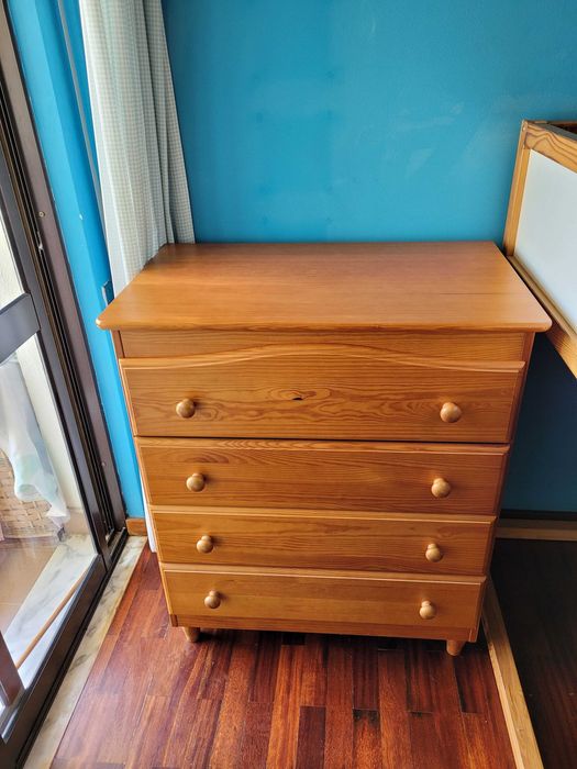 Cómoda com 4 gavetas para quarto Criança/jovem ou adulto