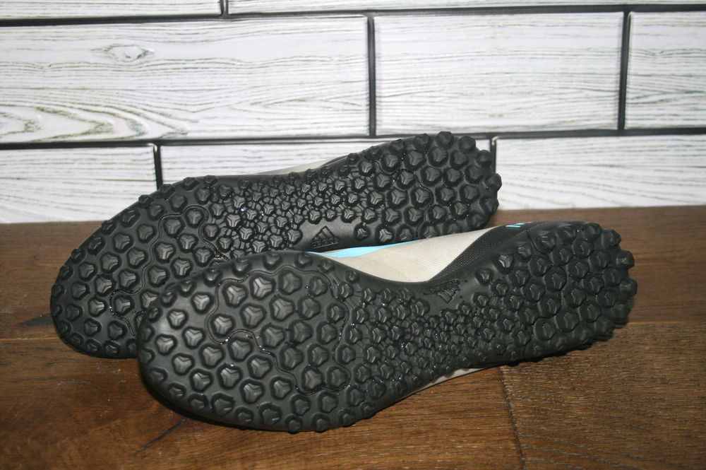 Кроссовки сороконожки  Adidas Messi 44 р. (27,5 см)