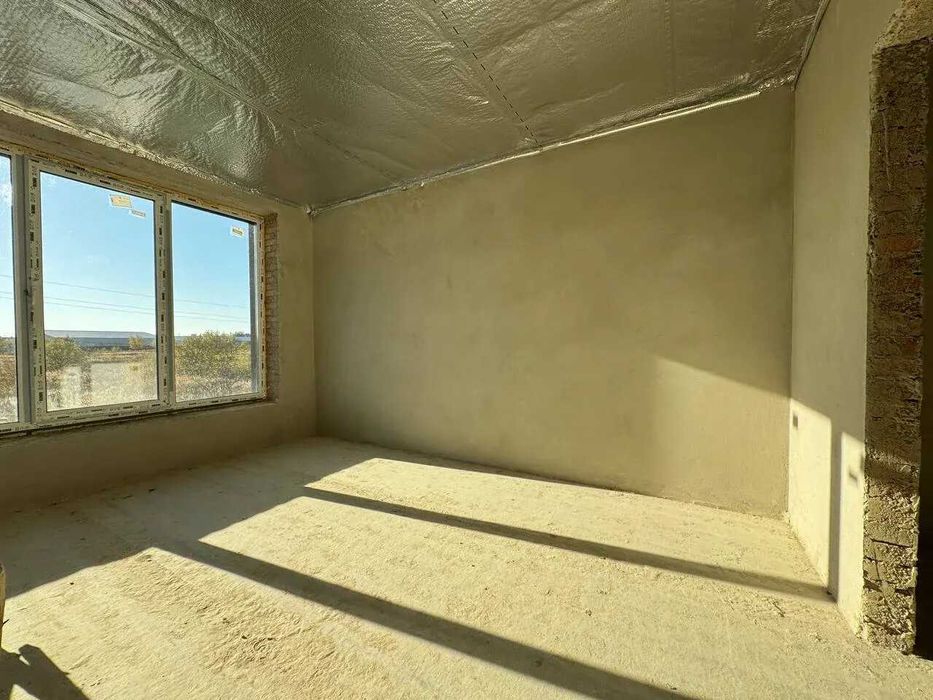 Сучасний дуплекс з великою ділянкою