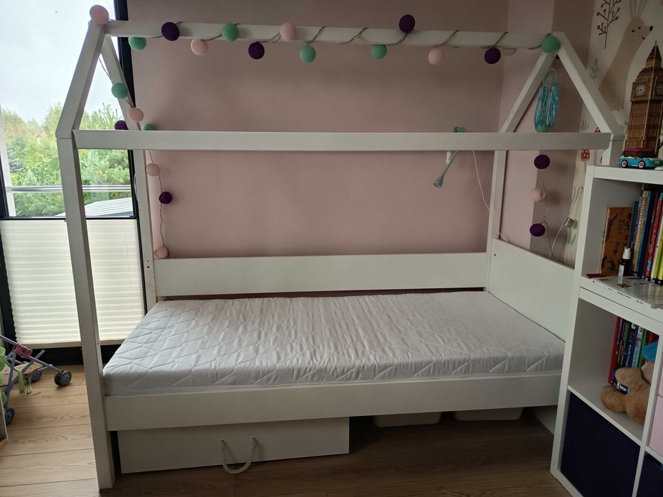 Łóżko domek białe drewniane 190x90 szuflady+materac+biurko Mickey Ikea