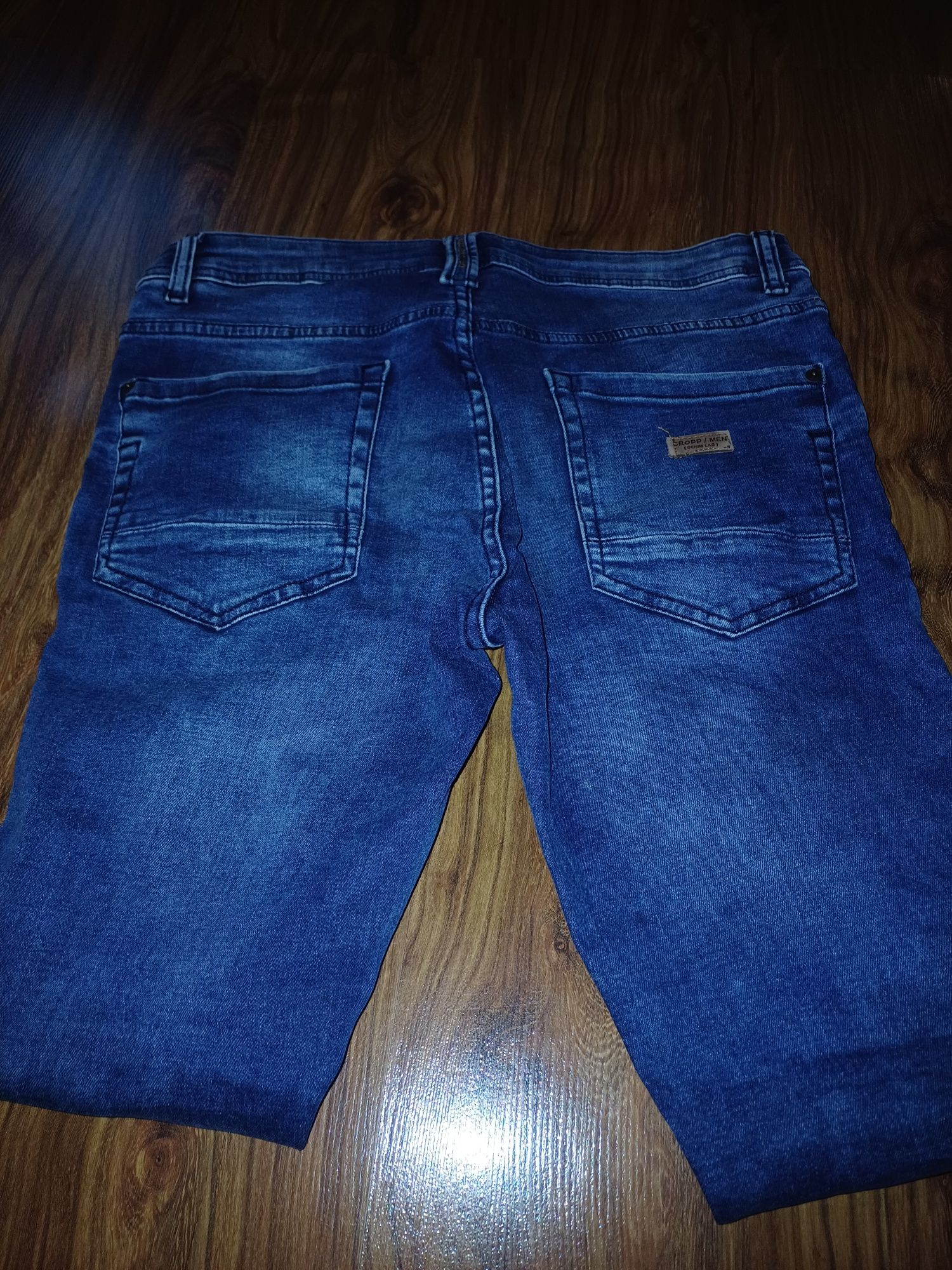 Spodnie jeansowe 30/32 jak nowe