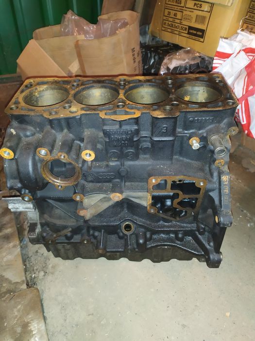 Блок двигуна циліндрів пасат б6