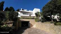 Moradia T5 com piscina privada para arrendamento no Belas Clube de Cam
