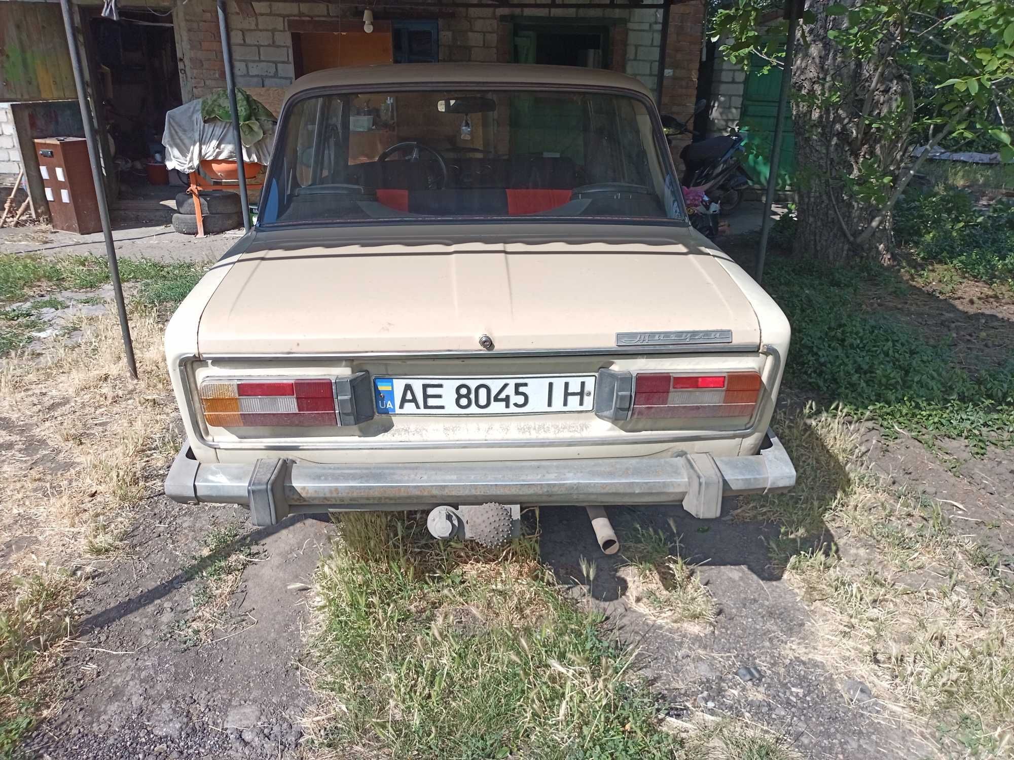 Автомобіль ВАЗ 2106