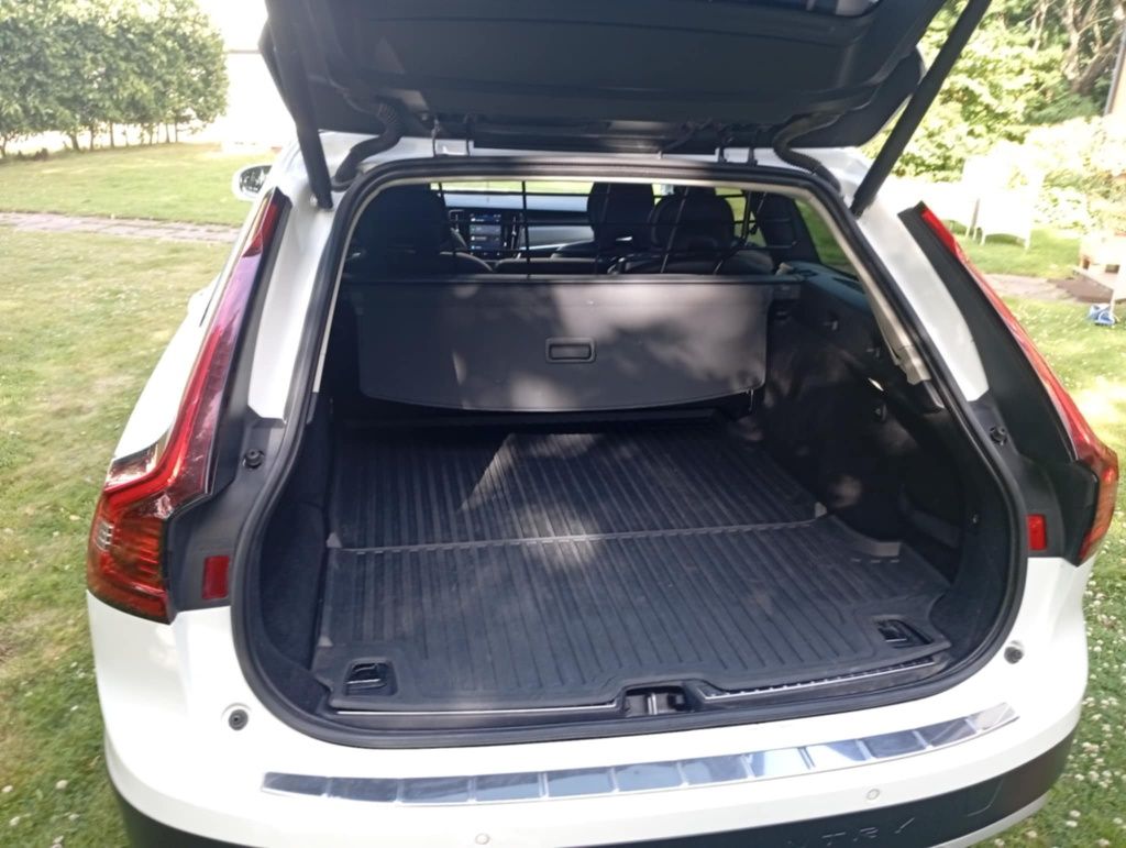Sprzedam Volvo v90 cross country