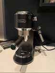Ekspres do kawy DeLonghi Dedica czarny