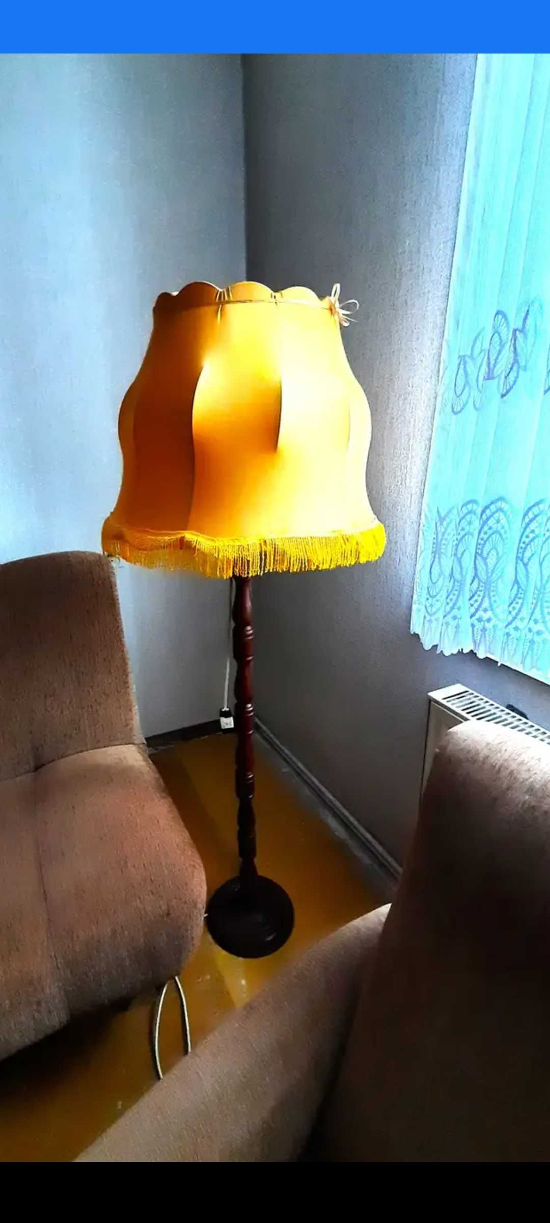 Lampa stojąca podłogowa z abażurem