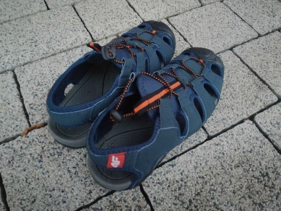 Sandały 4F. Rozmiar 40. Jak nowe!