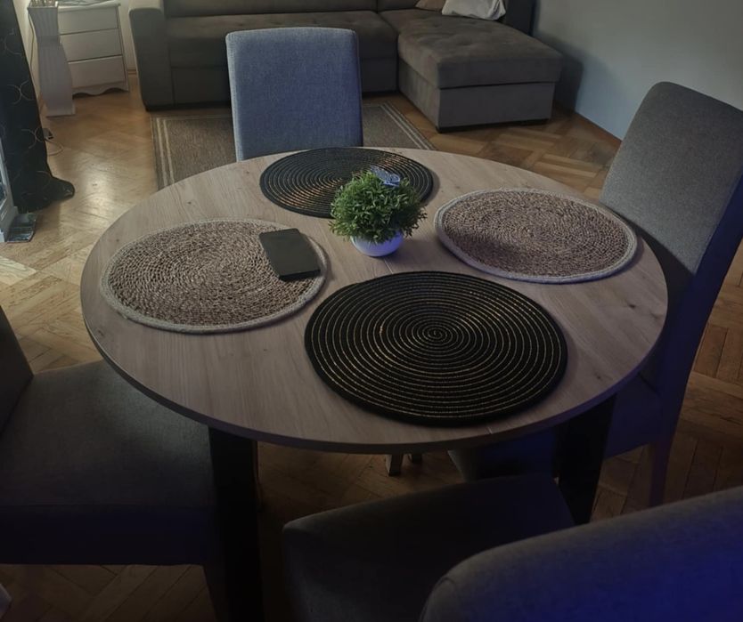 Stół okrągły rozkładany