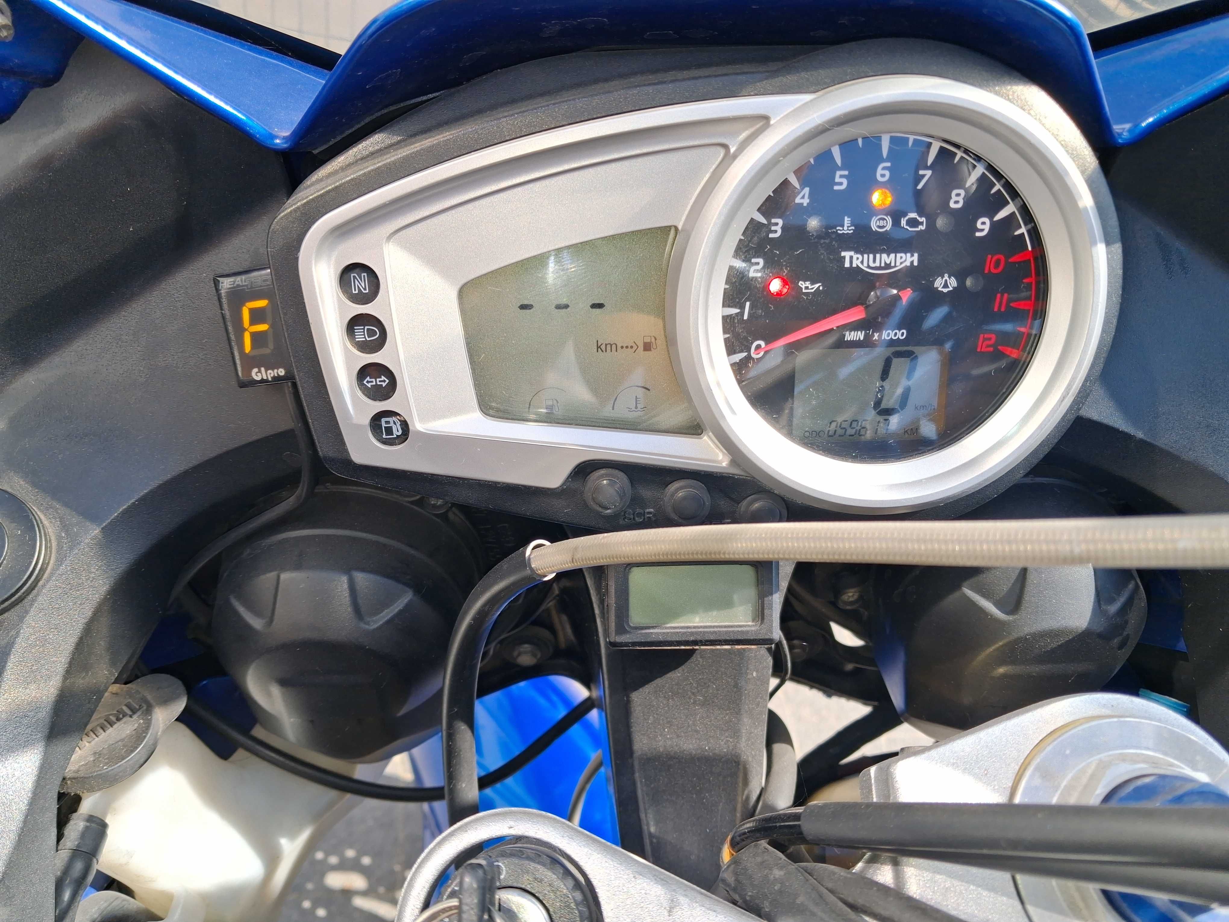 sprzedam motocykl triumph tiger 1050