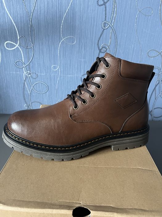 Продам чоловічі шкіряні черевики