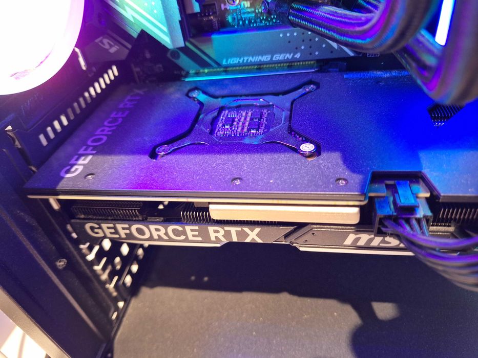 Placa Gráfica NVIDIA RTX 4070 12GB MSI VENTUS 3x