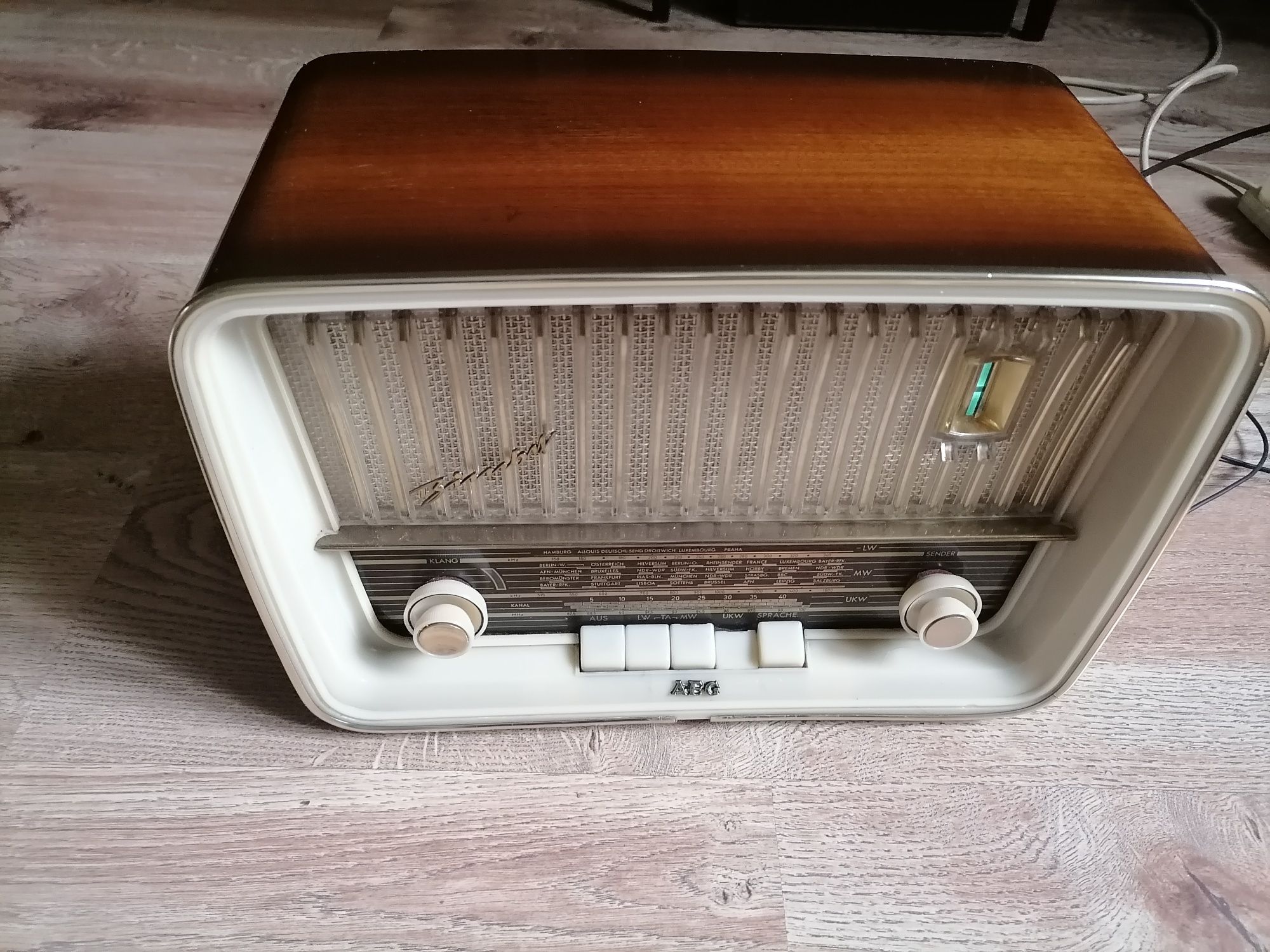 Stare Radio lampowe z lat 50 tych Art Deco