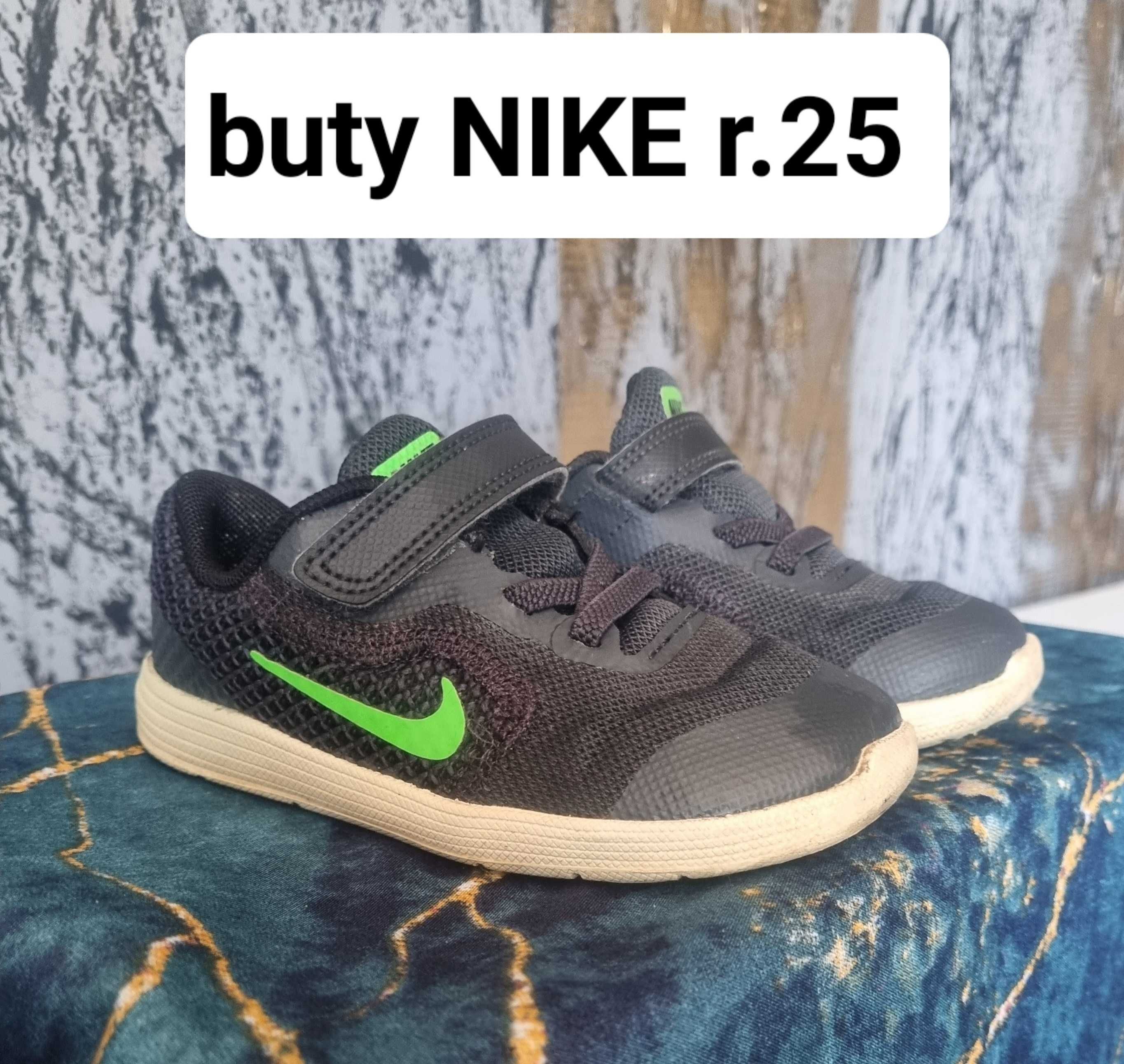 buty chłopięce NIKE r.25