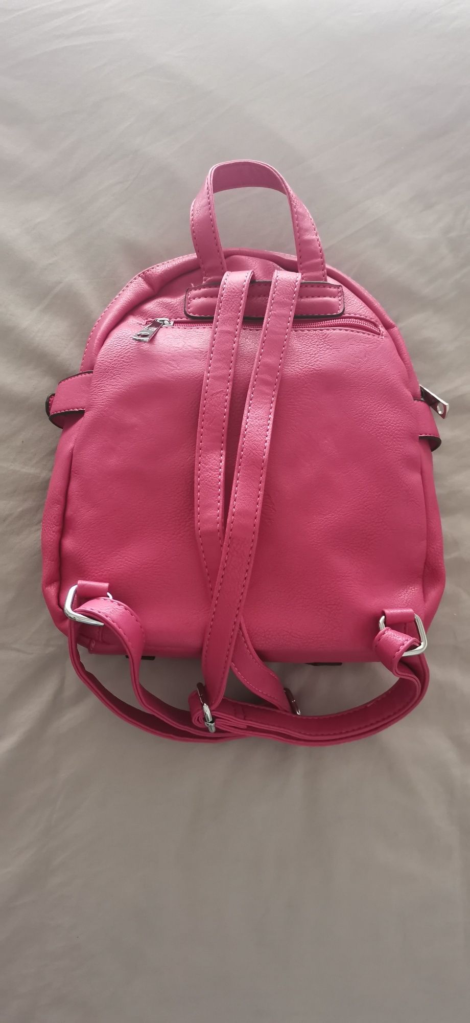 Mochila Rosa com fechos