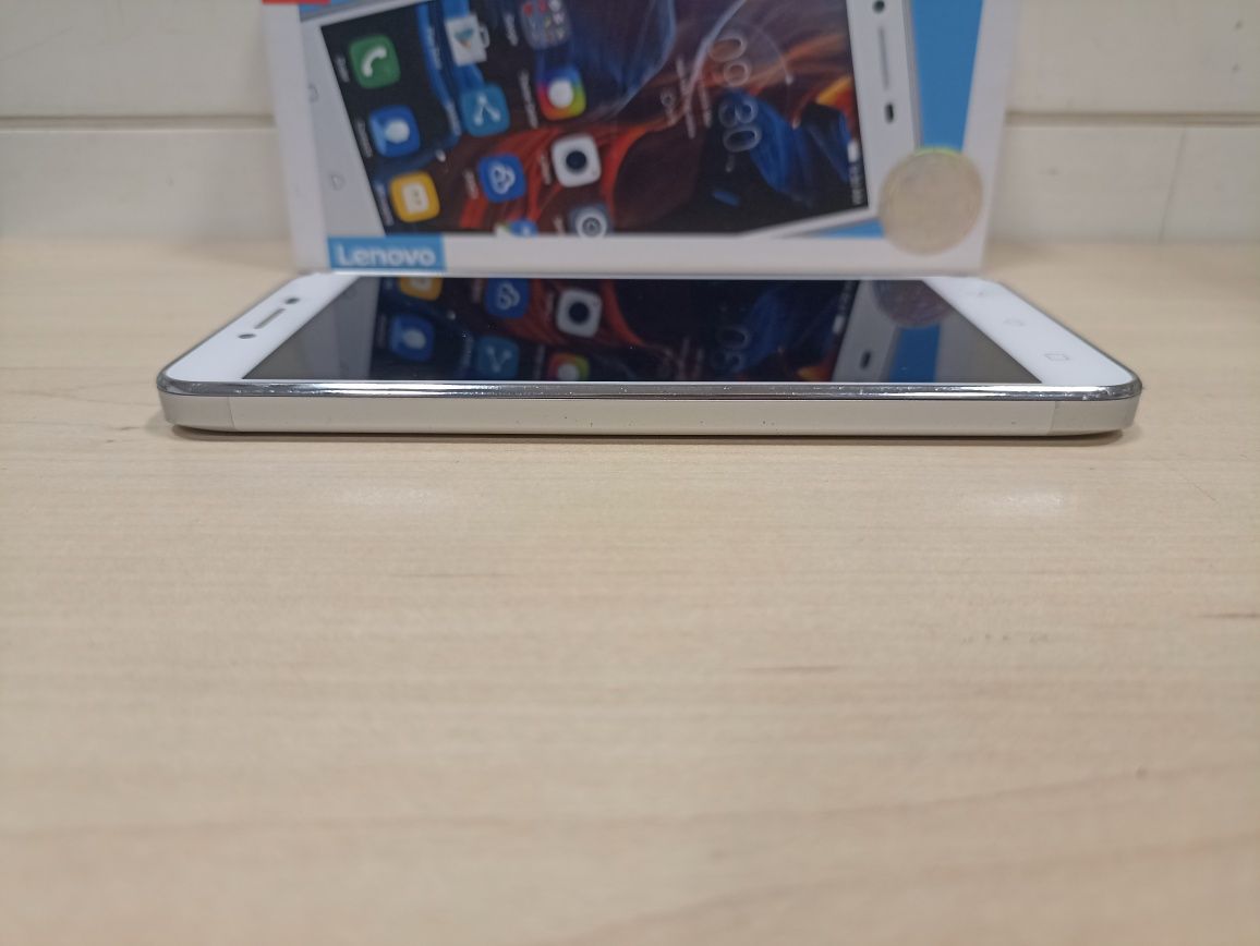 Lenovo K5 Plus .