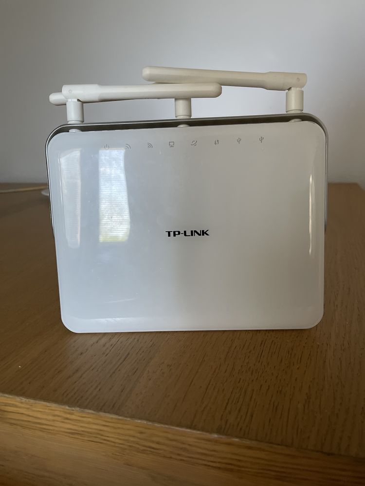 Router TP Link bialy ……………..