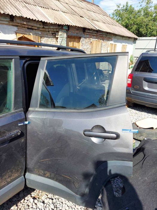 Дверь двери Передняя Задняя Jeep Renegade  2015 2016 2017 2018