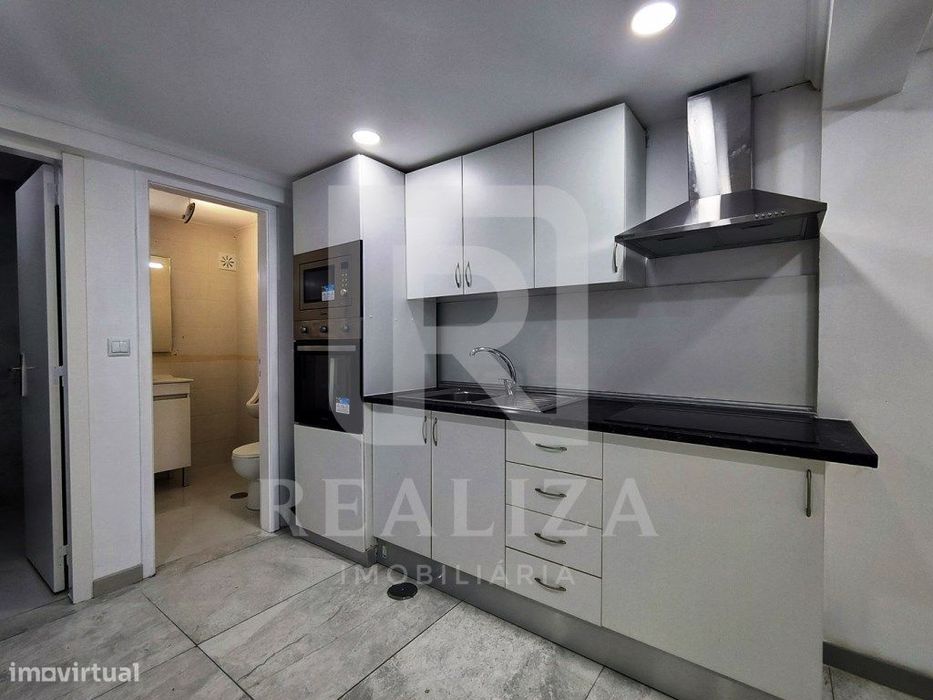 Apartamento T2 com logradouro em Vale de Milhaços - Corroios
