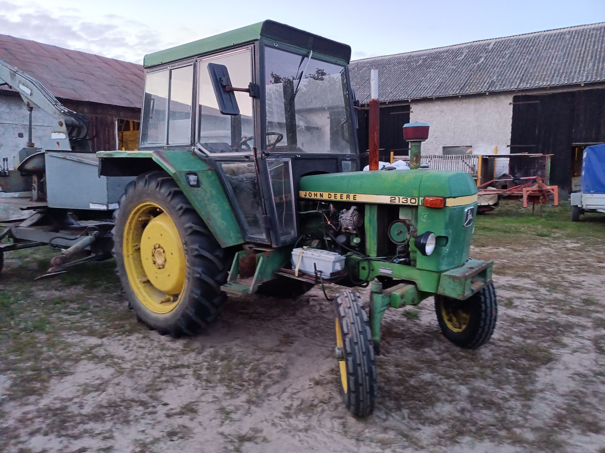 John Deere 2130, 1 półbiegi, 75 Km