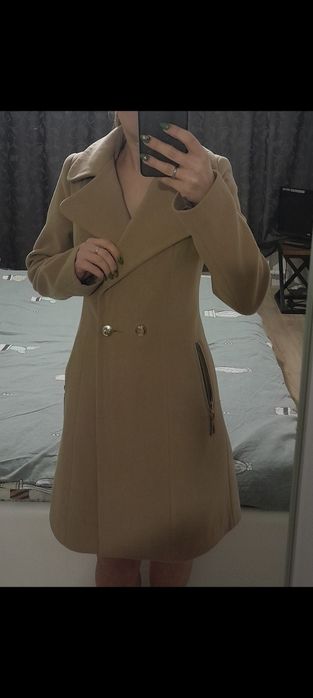 Жіноче пальто 42 р.