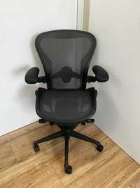 Opção completa Herman Miller Aeron remodelada com suporte lombar