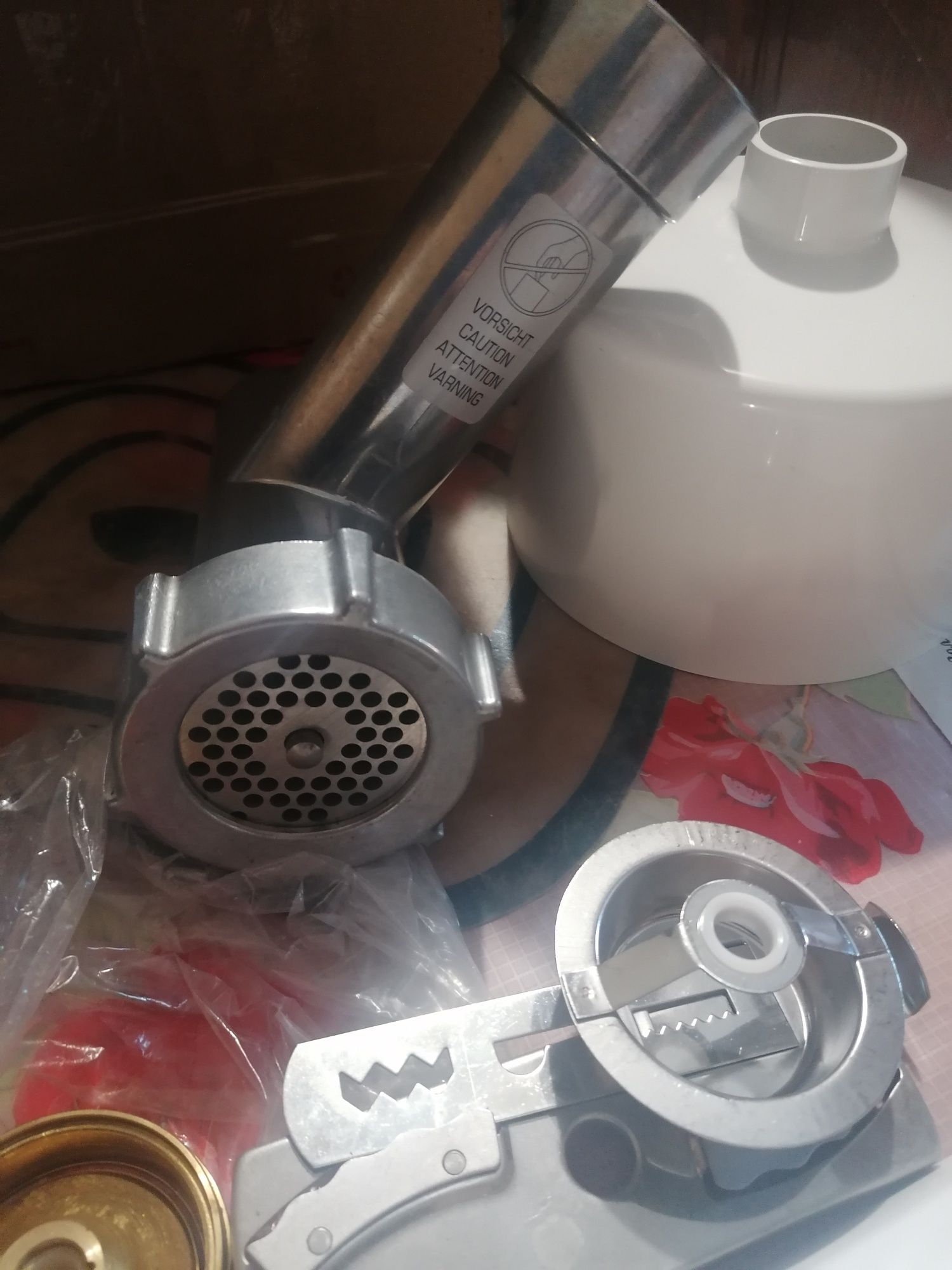 Кухонный комбайн BOSCH MUM 6N11  Supermix Universal Plus