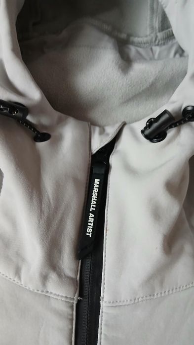 Софтшел  Marshall artist