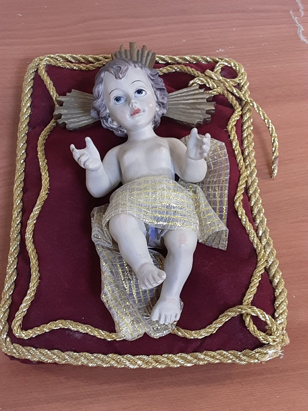 Menino Jesus  na sua alcofa
