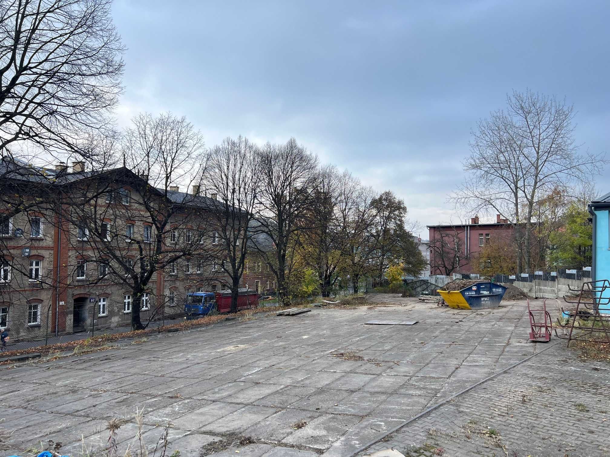Wydzierżawię plac Centrum 200m2-1000m2 hala Warsztat STRÓŻ 24/7 komis