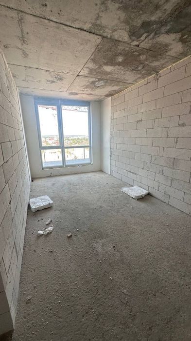 Продаж 2 км квартири в сучасному ЖК поруч з озером