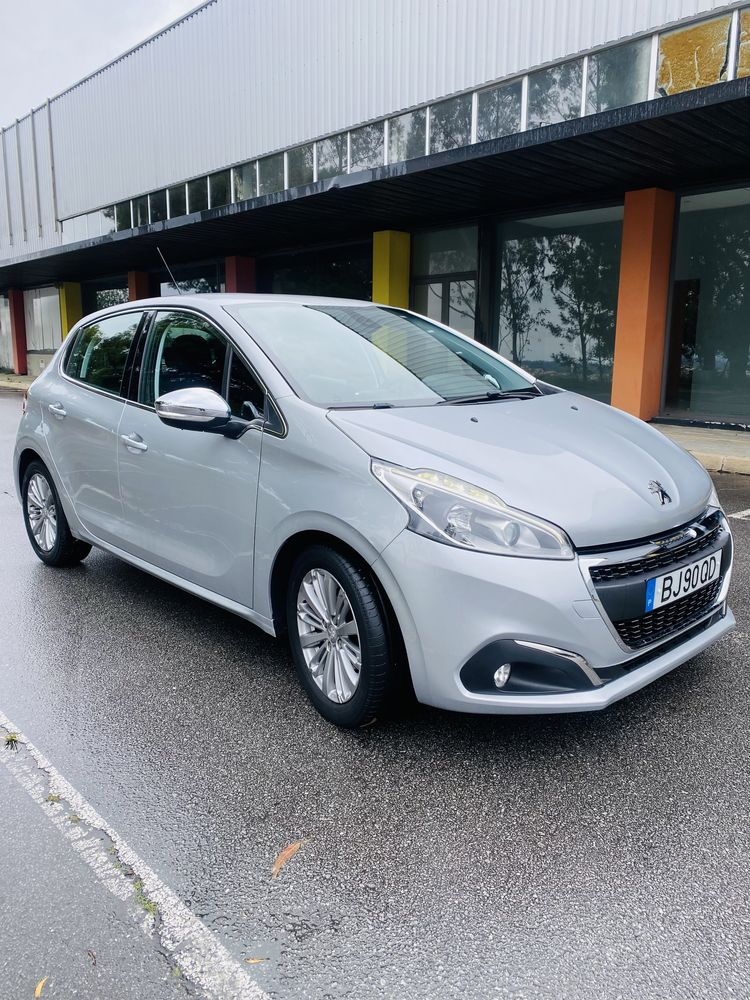 Peugeot 208 allure