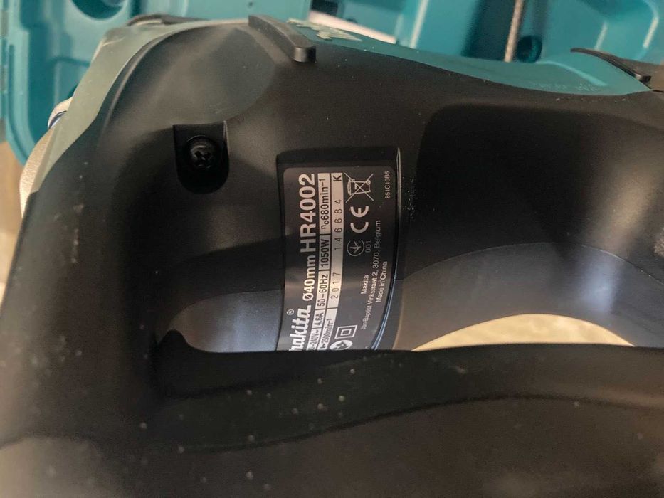 Перфоратор SDS-MAX - HR4002 (40мм) (MAKITA)